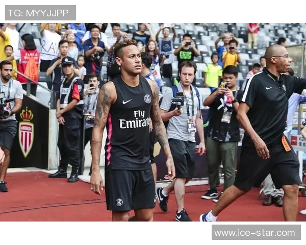 巴黎圣日耳曼四连胜领跑法甲榜首！内马尔佩雷拉连续破门助球队稳居榜首位置