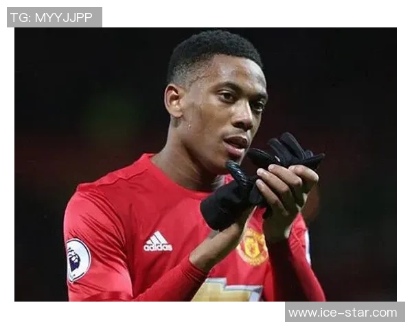 塞维利亚官方宣布签下法国国脚本杰，增强进攻实力