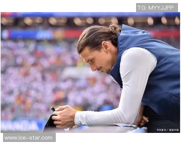 伊布回归AC米兰！球迷疯狂欢呼，传奇再度登陆梅阿查